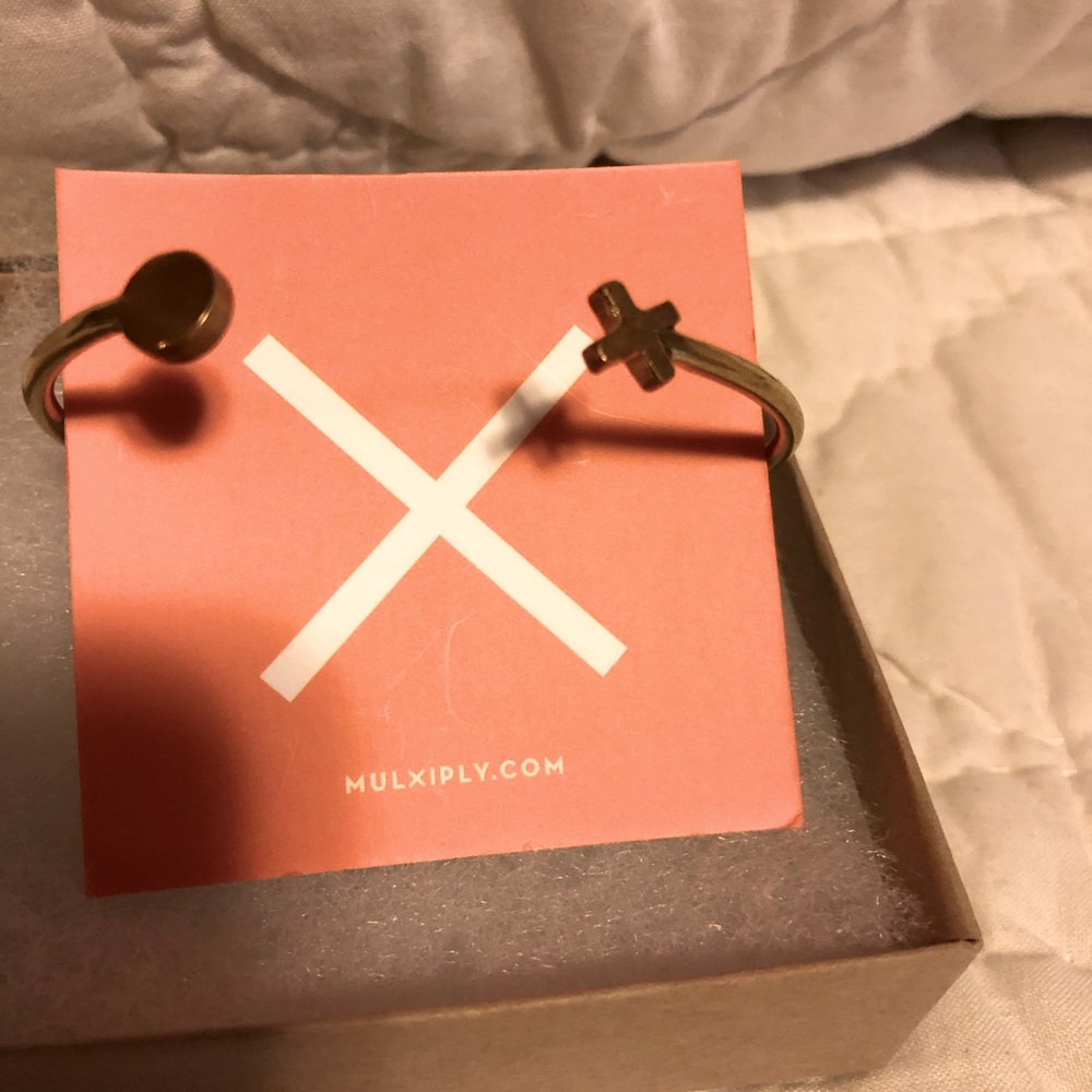 Kisses and hugs bracelet.